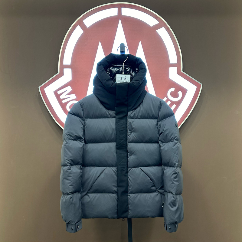 2025 New Black Warrior down Jacket for Men, Winter Trendy Brand, Thickened and Warm Hooded Puffer Jacket, Short Coat for Men and Women