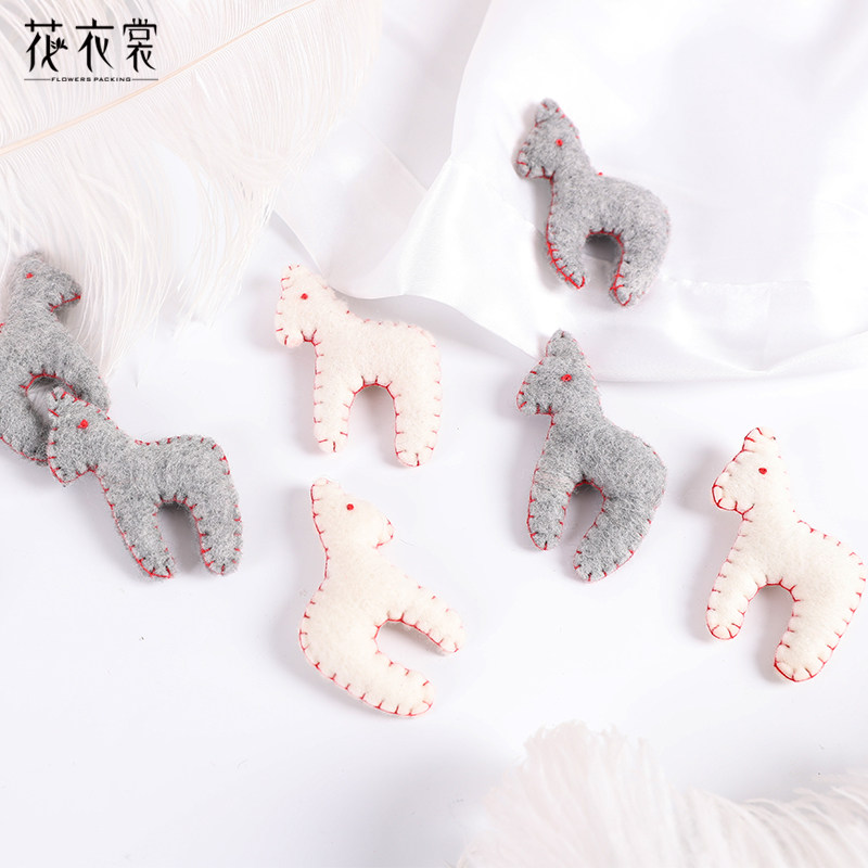 Floral wool wool felt small marquee with floral accessories for Christmas decorations small floral rings decorated with floral floral art diy