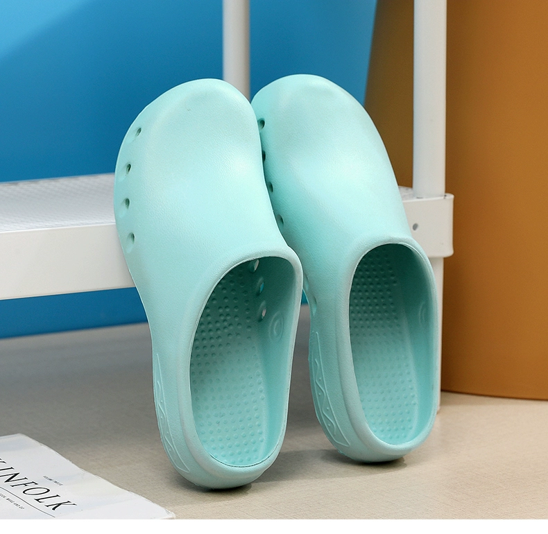 Special slippers for operating room, women's surgical shoes, soft sole non-slip, hospital doctor's hole shoes, nurse's sandals