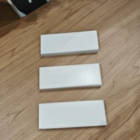 3 белых квадратов