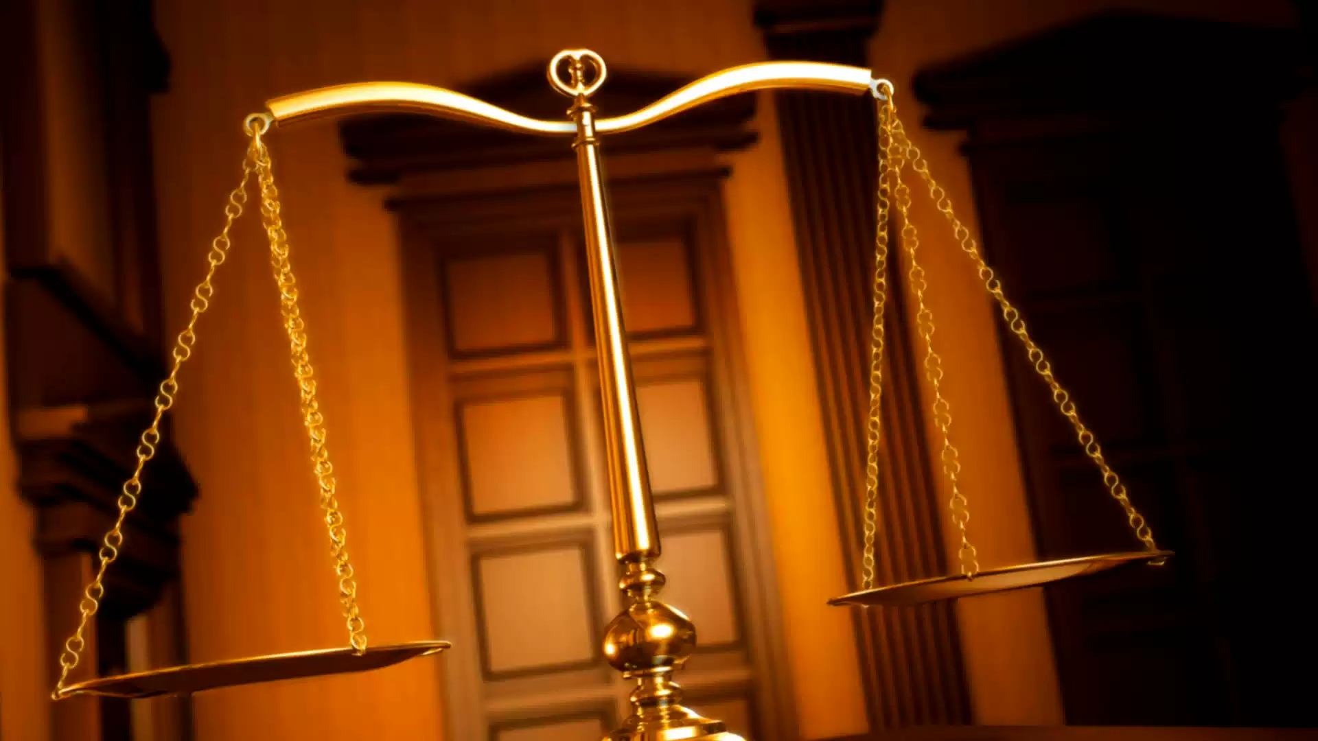 天平天秤公平标准法律平衡重量称平稳稳定准确细节精细视频素材