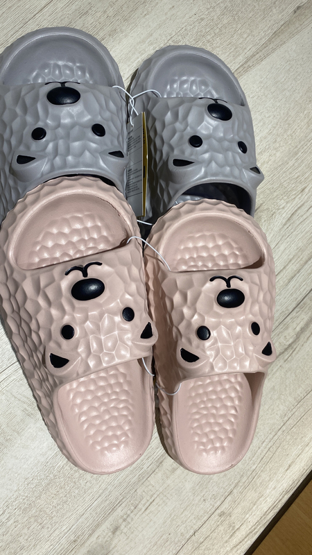 Cute Cartoon Bear Thick-Soled Summer Slippers for Women, Non-Slip Home Slippers for Men, Can Be Worn Outside