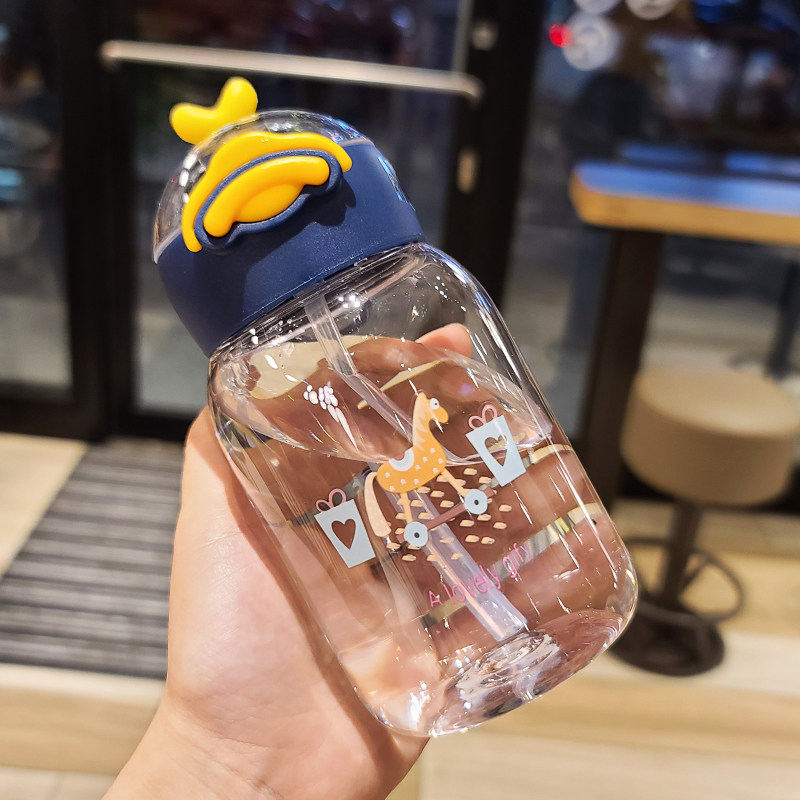 Portable anti-wrestling plastic cup creative cute cartoon children's straw cup net red young yellow duck in feng shui cup girls