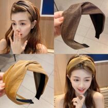 9 9M imitation crack knotted hair stirrup wearing 100 hitchhiking face small autumn and winter wide side head hoop female retro hair caves press hair