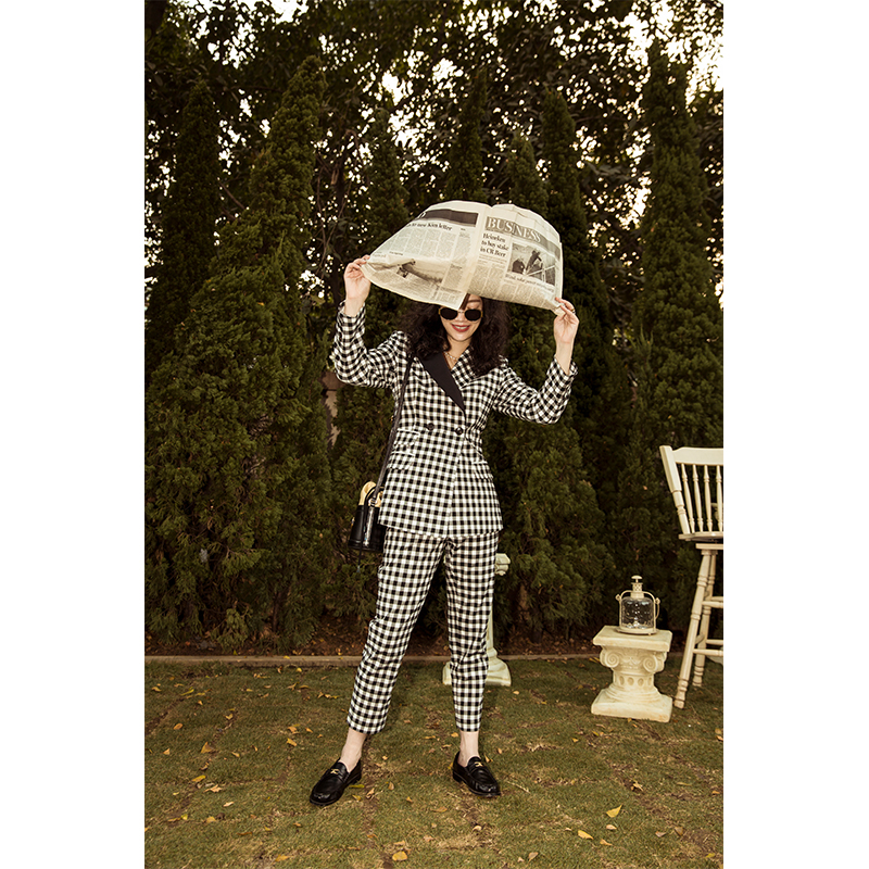 TOP Home Plaid Striped splicing Coloured suit jacket woman A character half body skirt straight cylinder Western pants autumn and winter Three sets