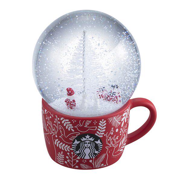 No Taiwan Starbucks Happy Christmas landscaping water polo