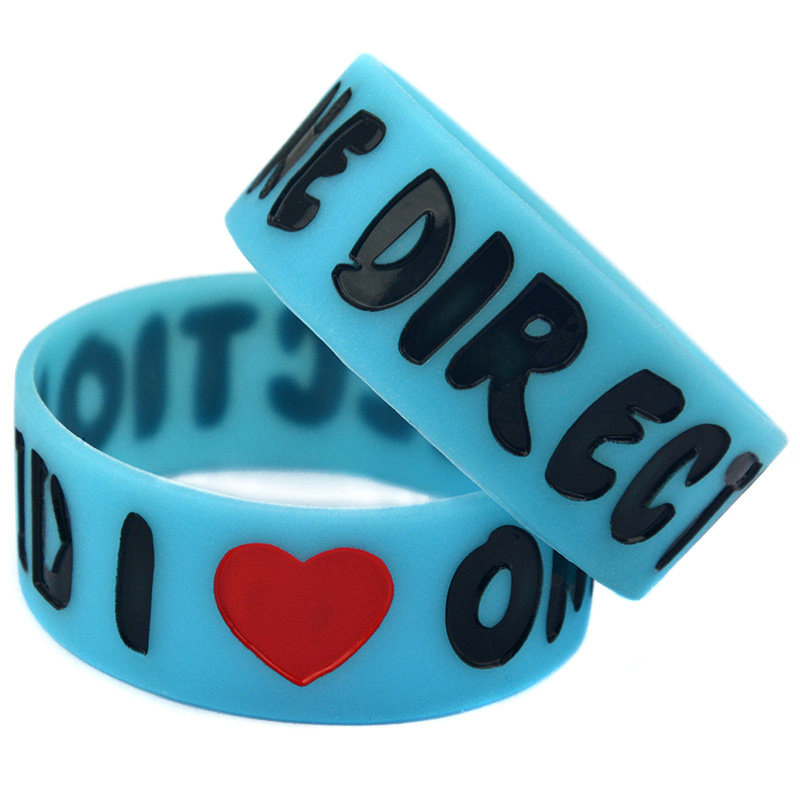 Glow-in-Dark 'I Love 1D' Bracelet - Relive One Direction Memories! - Detail image 4