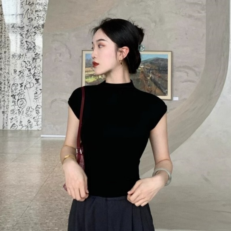 Half-High Collar Black Ice Silk Knitted Short-Sleeved T-Shirt for Women, Summer 2026 New Style, Regular Shoulder, Tight-Fitting Short Top, Hot Girl Style