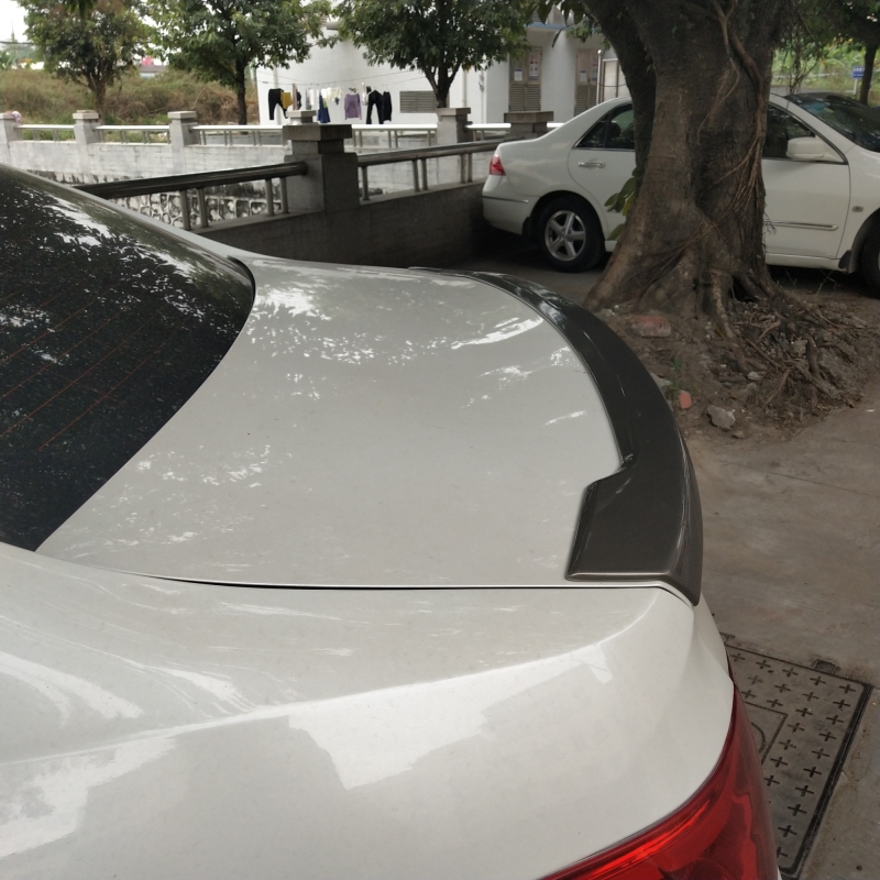 Peugeot 408 cánh đuôi Peugeot 2010-2013 phần 408 cánh đuôi Phần cũ 408 sửa đổi đuôi không đục lỗ đặc biệt cánh lướt gió mazda 2