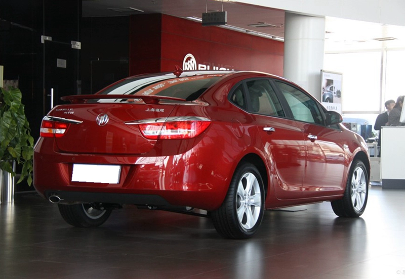 Buick Yinglang cánh đuôi 08-14 mô hình Yinglang phiên bản đặc biệt ở nước ngoài của cánh đuôi miễn phí với đuôi GT sơn