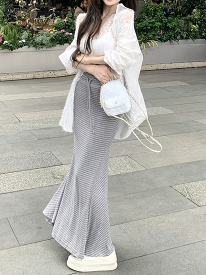 灰色条纹鱼尾半身裙女春夏新款miu系长裙蕾丝拼接衬衫三件套装裙