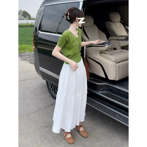 Летняя юбка, зеленый свитер, футболка, модная летняя одежда, городской стиль