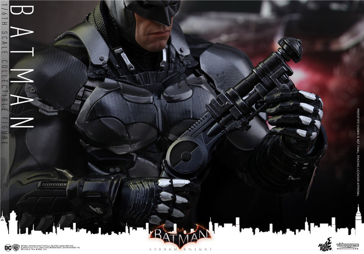 Купить атрибутику Фигурка Бэтмен Рыцарь Аркхема HOT TOYS 1:6 атрибутика