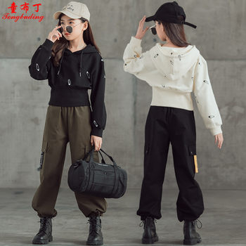 Middle and large girls casual suit 2022 new personality trend sweater overalls two-piece set girl foreign style autumn and winter