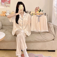 10005 Женщина