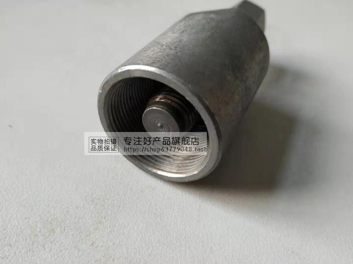 Loncin Wangjiang tricycle water-cooled 300 engine special rotor removal tool Rama de-magnetic motor tool