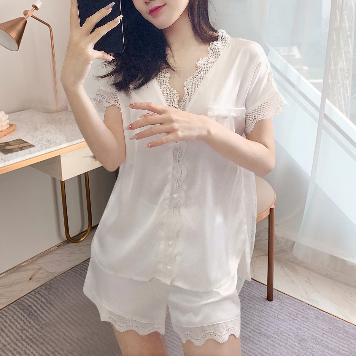 Sexy Ice Silk Pyjamas Women 2022 Summer New Lace Side Thin Short Sleeves Shorts Emulation Silk White Pyjamas
