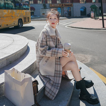 Lamb hair plaid coat womens long model 2021 new autumn and winter clothes loose student son thick woolen coat