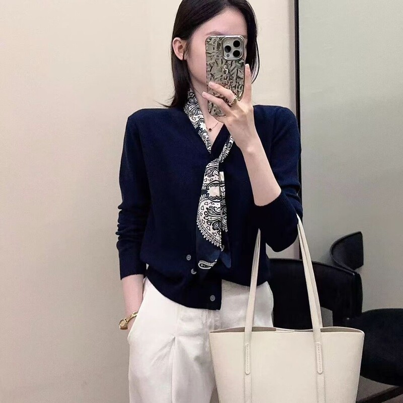 Socialite Style V Neck Silk Scarf Tie Long-Sleeved Knitted Top for Women, Fashionable, Age-Reducing, Slimming, Versatile Knitted Cardigan Jacket Socialite Style V Neck Silk Scarf Tie Long-Sleeved Knitted Top for Women, Fashionable, Age-Reducing, Slimming, Versatile Knitted Cardigan Jacket