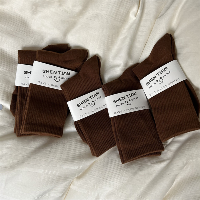 Chocolate-Colored Mid-Calf Socks for Spring and Autumn, Women's Japanese-Style Socks for Wearing with Shark Pants, Dopamine Fashion
