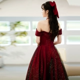 Бордовое вечернее платье, летняя юбка, открытые плечи, изысканный стиль