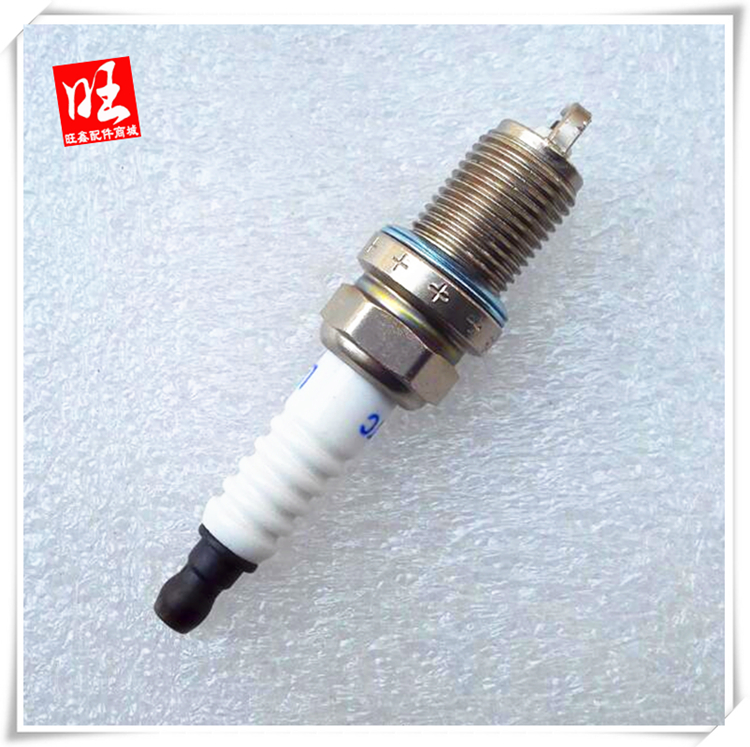 Two-cylinder gasoline engine generator GX620 GX670 GX630 GX690 dual-cylinder power LG spark plug