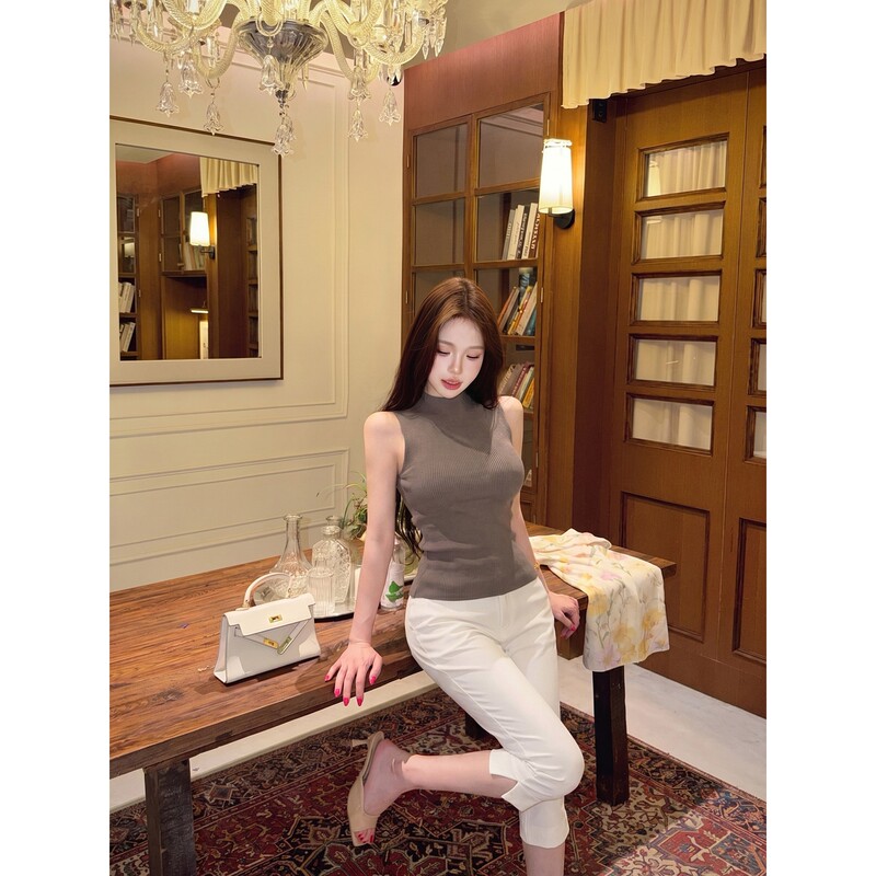 Elastic Tight-Fitting Casual Capri Pants for Women, Summer Hot Girl Capri Pants, High-Waisted White Slim-Fit Mid-Length Pants