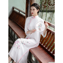 Improved cheongsam White 2021 new female summer young retro daily Republic of China style embroidery dress