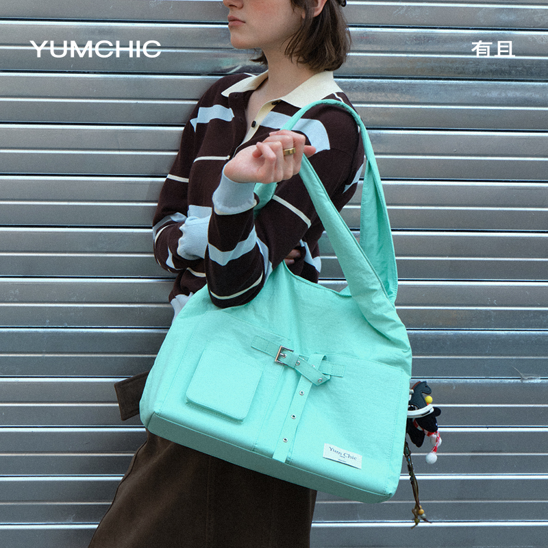 Yumchic Has a .City-Phantasy Series of Large-Capacity Casual Design Computer Bags and Shoulder Bags