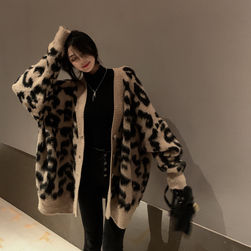 Hong Kong Style Sweet and Salty Long Leopard Print Knit Sweater for Women 2026 New Summer and Spring Loose Lazy Fashion Jacket ins