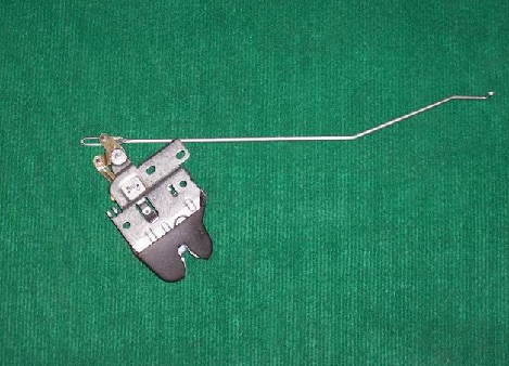 Mitsubishi Lanser Baggage Cover Lock Machine Rear Cover Lock Machine Southeast Zheng Factory