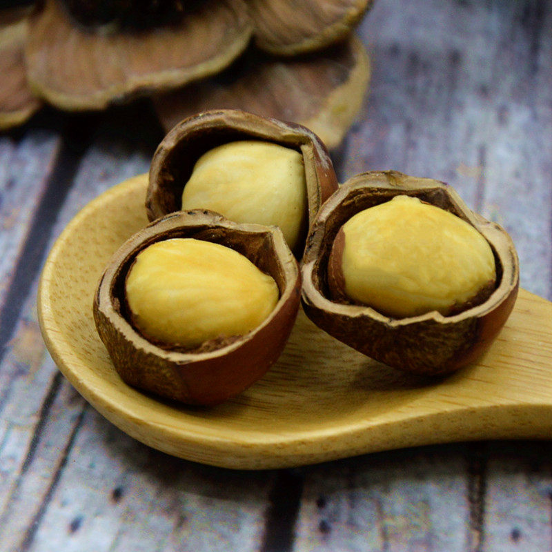 New products North East Changbaishan specially produces original wild fried and cooked hazelnut 500 grams nut snack