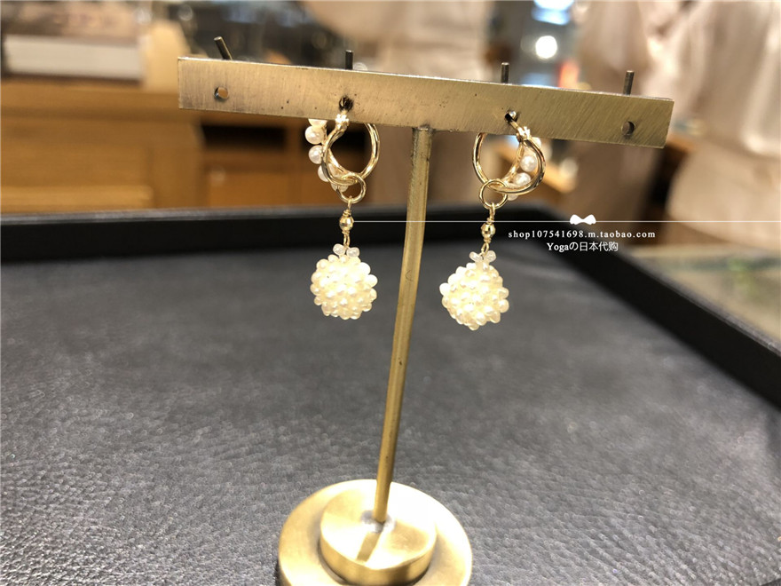 Japan direct mail agete 19 autumn and winter 10k broken flower hydrangea freshwater pearl ear needle with earrings