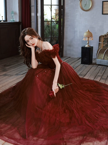 Бордовое летнее элегантное шифоновое вечернее платье для невесты