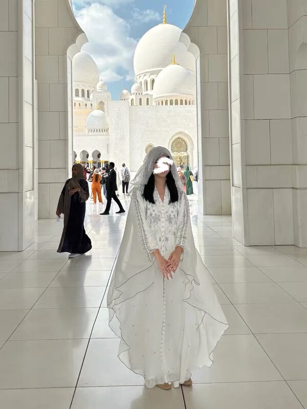 Vacation Oversized Loose-Fitting Hooded White Cape, Egyptian Abu Dhabi Travel Outfit, Cardigan, Long Dress, Shawl Vacation Oversized Loose-Fitting Hooded White Cape, Egyptian Abu Dhabi Travel Outfit, Cardigan, Long Dress, Shawl