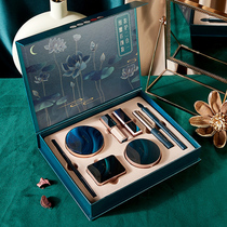 New Years birthday gifts Girls send girlfriends wife practical romantic and refined senior feel light and luxurious Valentines Day gift