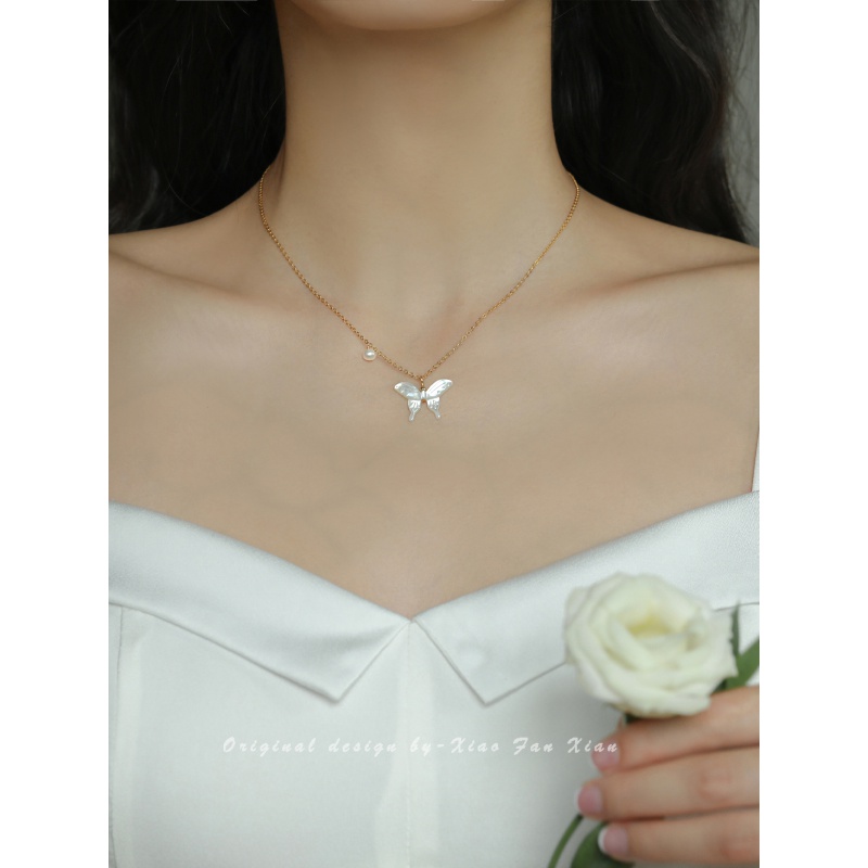 Butterfly Pearls Necklace Women Light Lavish Crowdlock Bone Chain Design Sensuo Original Design Advanced Not To Fall