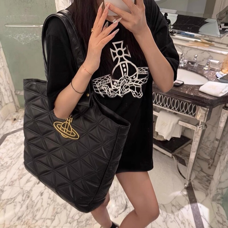 European Station Export Original Single National Niche Trendy Brand Queen Mother Vv Same Style Loose Short-Sleeved Cotton T-Shirt Women's New Style