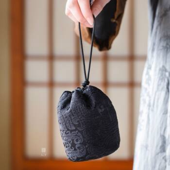 Zhishe xiangyunsha taotie pattern cup bag traditional craft tea set thickened portable storage bag