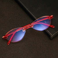 Бордовая коробка, 40-50 лет