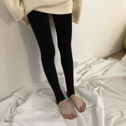 U 77 co dãn tay và quần legging nhung đa năng màu đen thon gọn bước chân vớ jumpsuit mùa đông