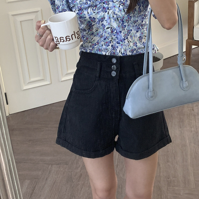 Wu 77 casual white jeans women's Korean version high waist thin three buckle rolled edge wide leg shorts 2022 summer