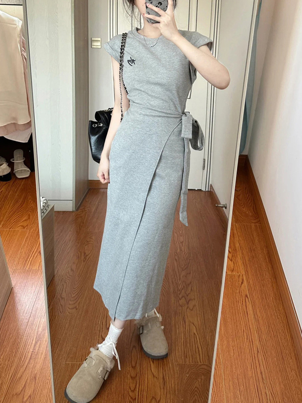 French-Style Gray Short-Sleeved Tie-Waist Dress for Women, Summer 2025 New Design, Niche and Elegant Long Dress