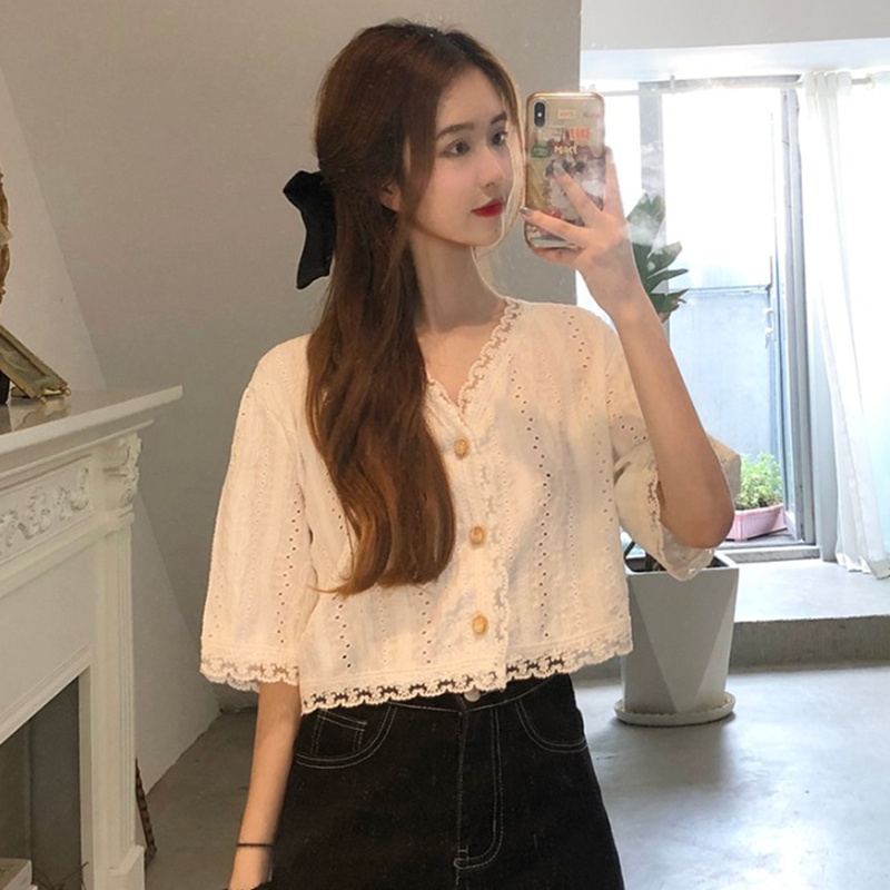 Short Top for Women, Summer 2025 New Design, Niche and Stylish, Hollow-Out White Short-Sleeve Lace Cardigan for Outerwear