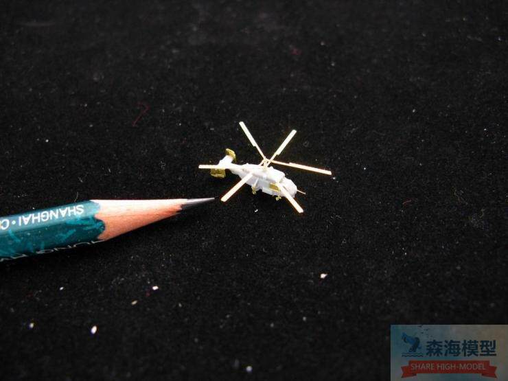 OrangeHobby 7037 1700 Russian Navy Ka-27 28 carrier-based helicopter 4