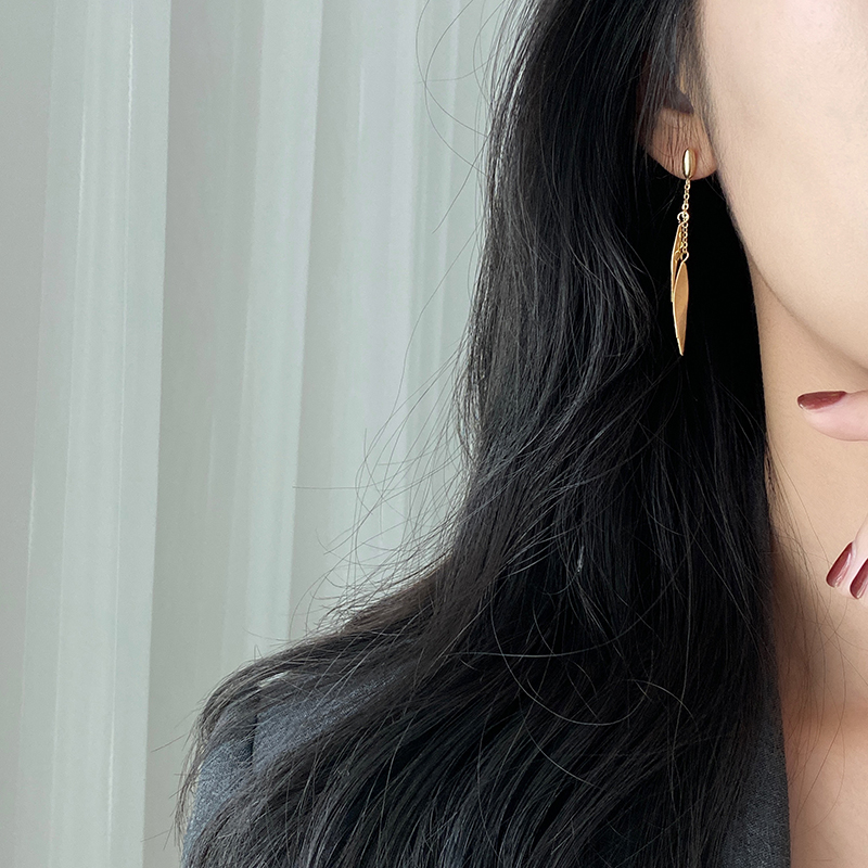 Swaying and agile whole body 925 sterling silver leaf tassel long earrings temperament light luxury simple high-end earrings