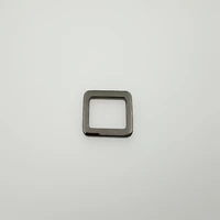 1 пистолет черный