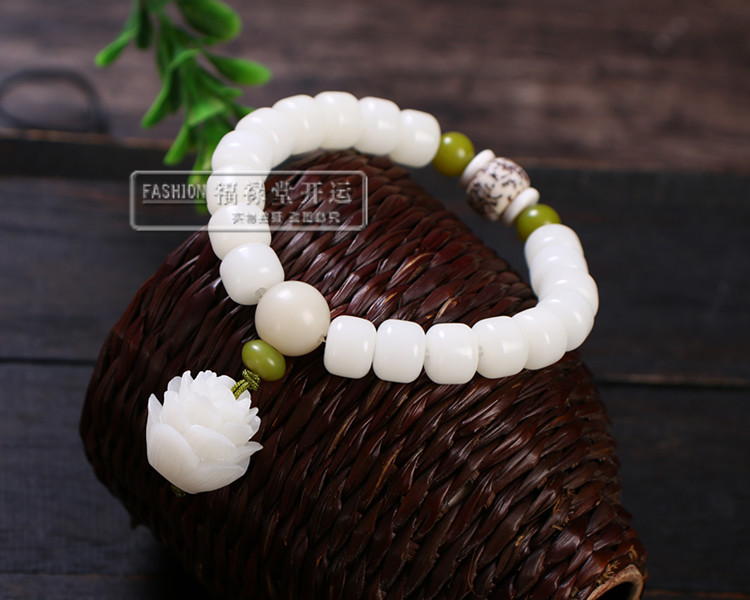 Vòng tay đơn A + tự nhiên đã hoàn thành với phụ kiện hoa sen sáp ong 配 配 - Vòng đeo tay Clasp thạch anh tóc đen