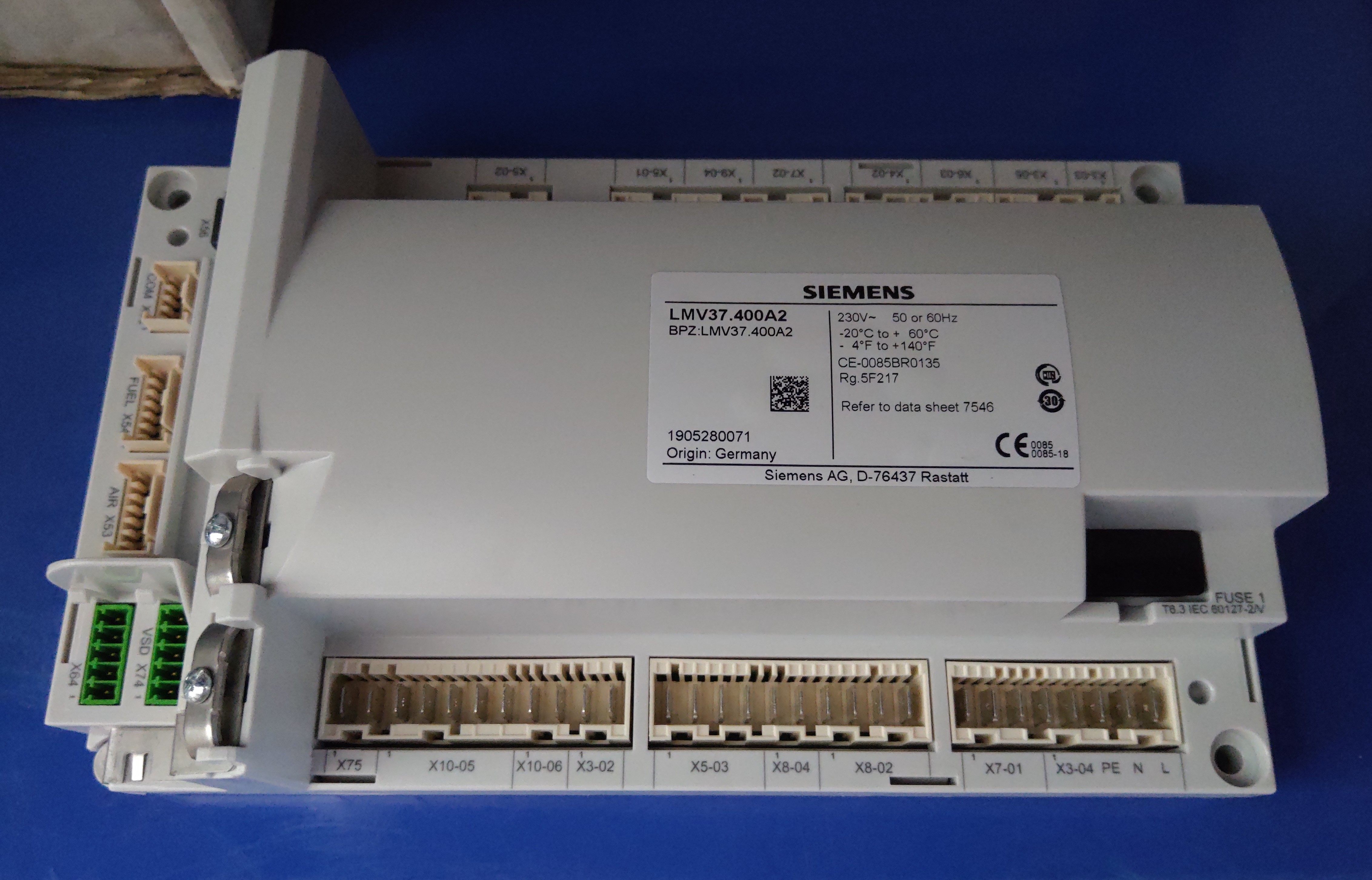 Original SIEMENS SIEMENS controller LMV37 400A2 Operating panel AZL23 00A9