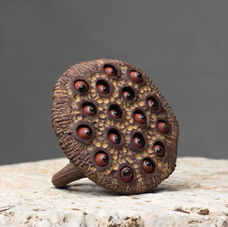 Yixing Purple Sand tea pet ornaments Dead leaf shower study desk Dead wood decorations Tea ceremony tea set spare parts